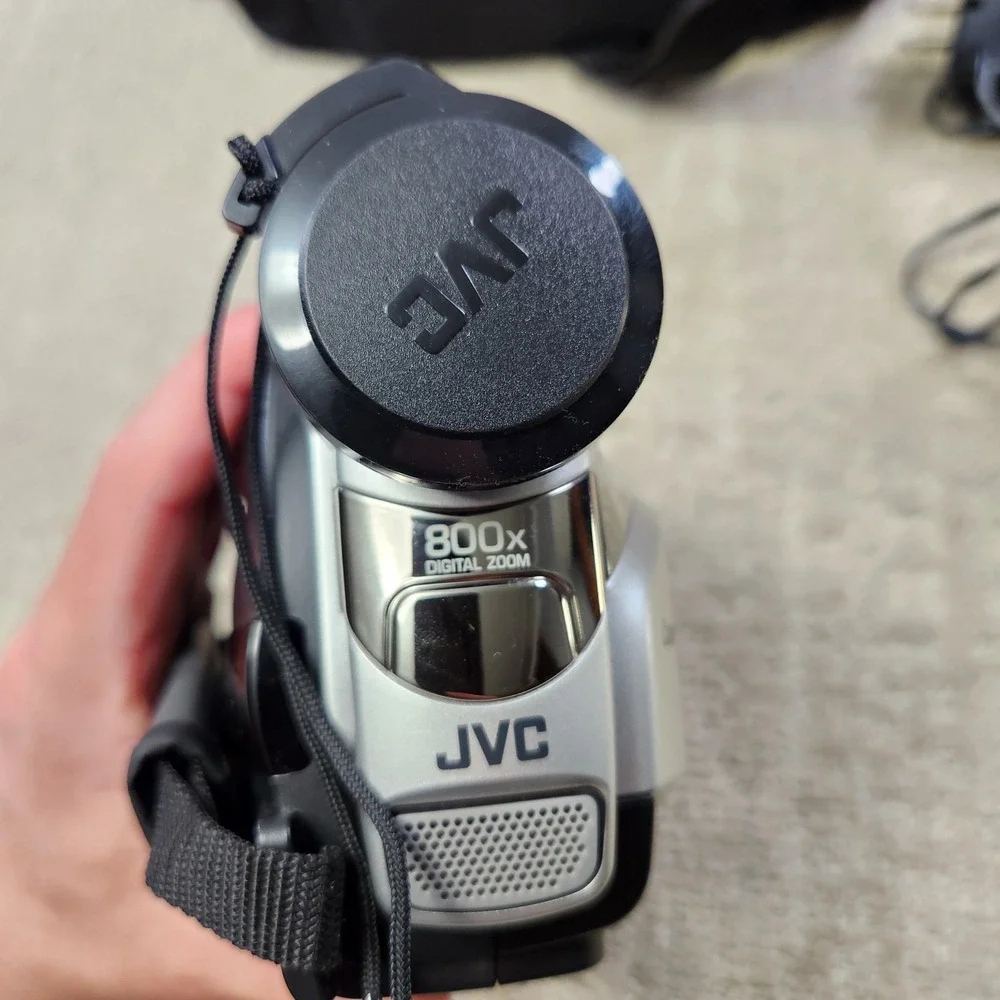 JVC GR-AXM17U Compact VHS Camcorder Video Camera TESTED With Bag